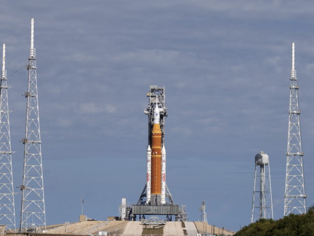 台灣新聞通訊社-半世紀以來首次載人月球任務 阿提米絲二號因天氣因素延後發射