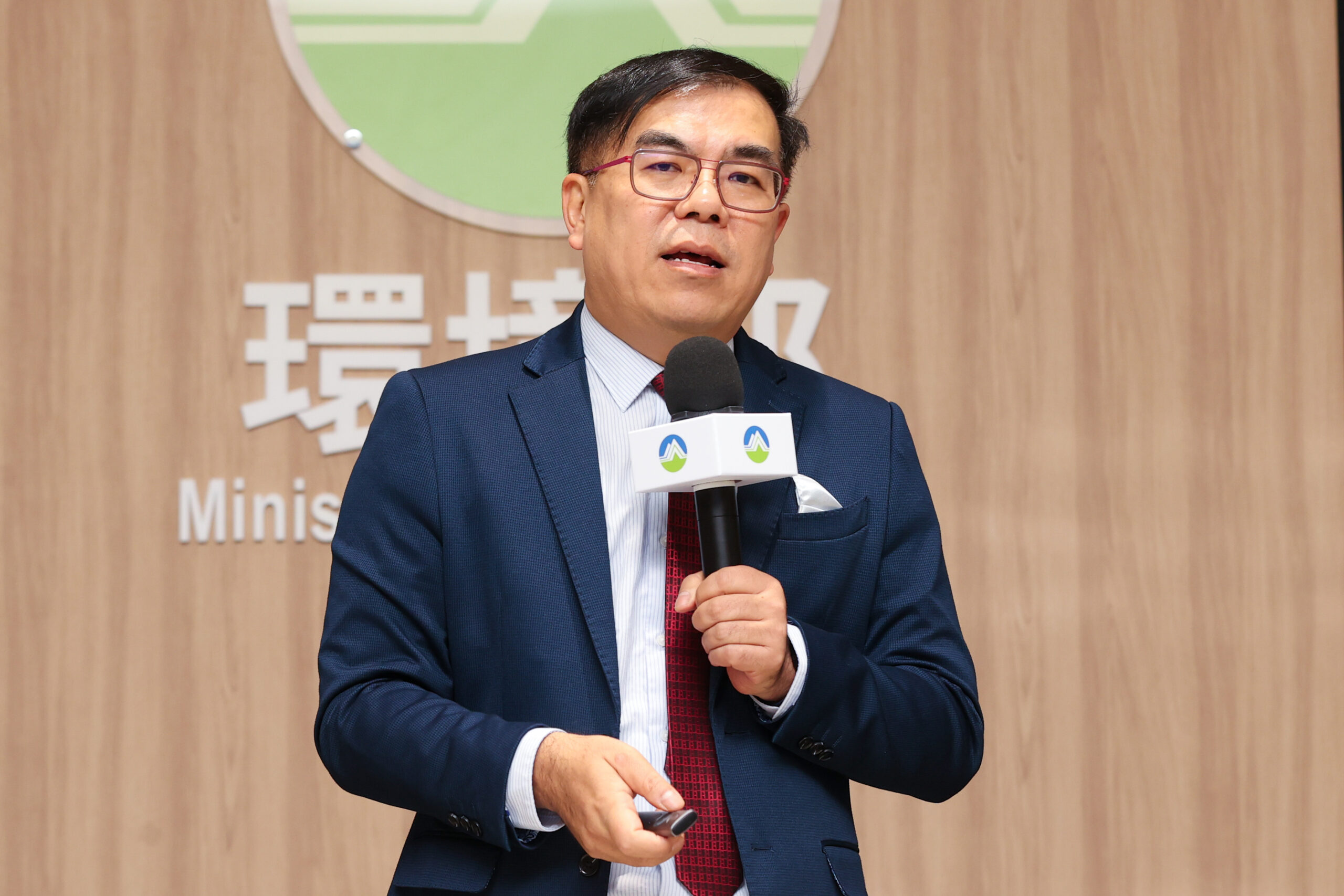 台灣新聞通訊社-土石方之亂建商哀 彭啓明：要處理就一定有陣痛期