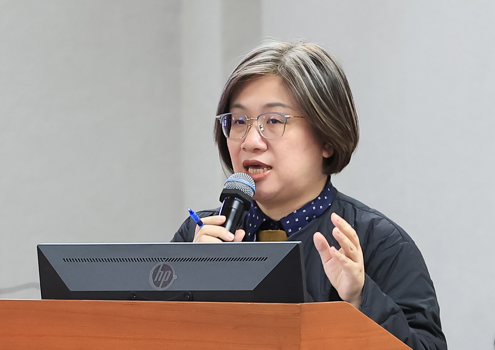 台灣新聞通訊社-藍擬放行Tpass等急迫預算 陳培瑜舉修車為例：別拿民生當籌碼