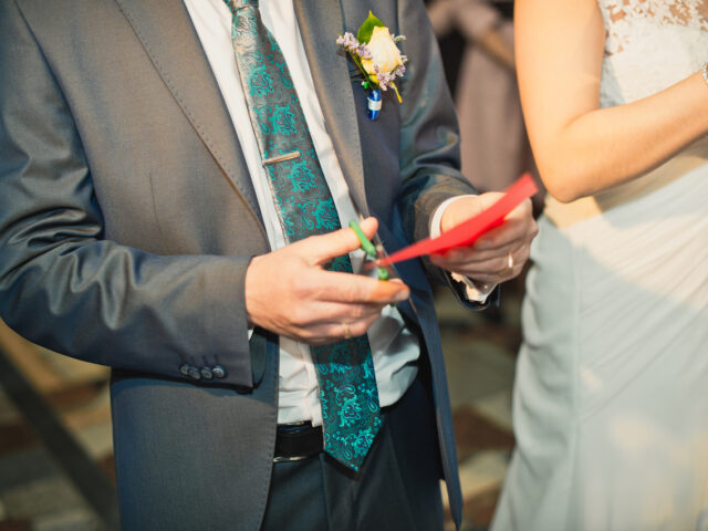 台灣新聞通訊社-紅色炸彈變「討債單」？ 網教戰1招優雅反擊：別當冤大頭