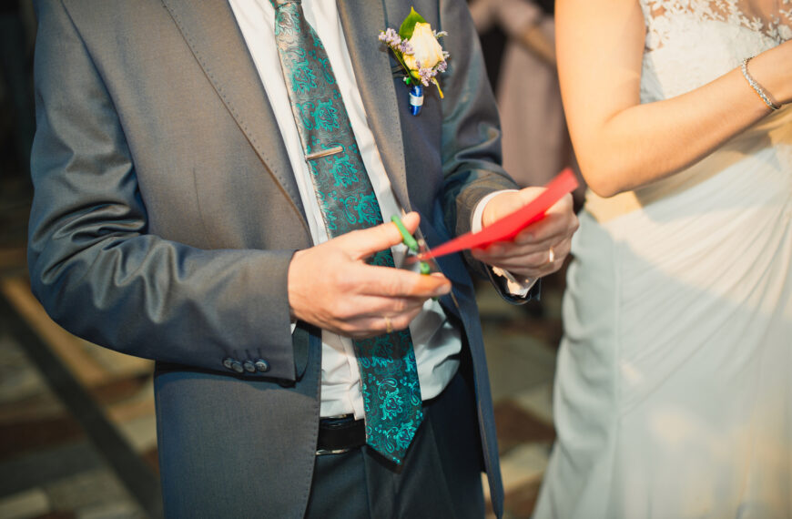 台灣新聞通訊社-紅色炸彈變「討債單」？ 網教戰1招優雅反擊：別當冤大頭