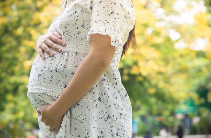 台灣新聞通訊社-站到腰痠也不敢開口！她曝好孕吊飾「這功能」超尷尬 網鼓勵：絕對要用