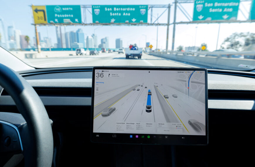 台灣新聞通訊社-開1萬7千多公里沒碰方向盤 他用過特斯拉全自駕模式稱再也回不去