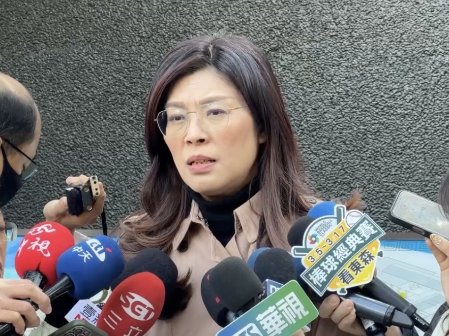 台灣新聞通訊社-傳美國對台關稅降至15% 鄭麗文批：政府從頭到尾都是黑箱