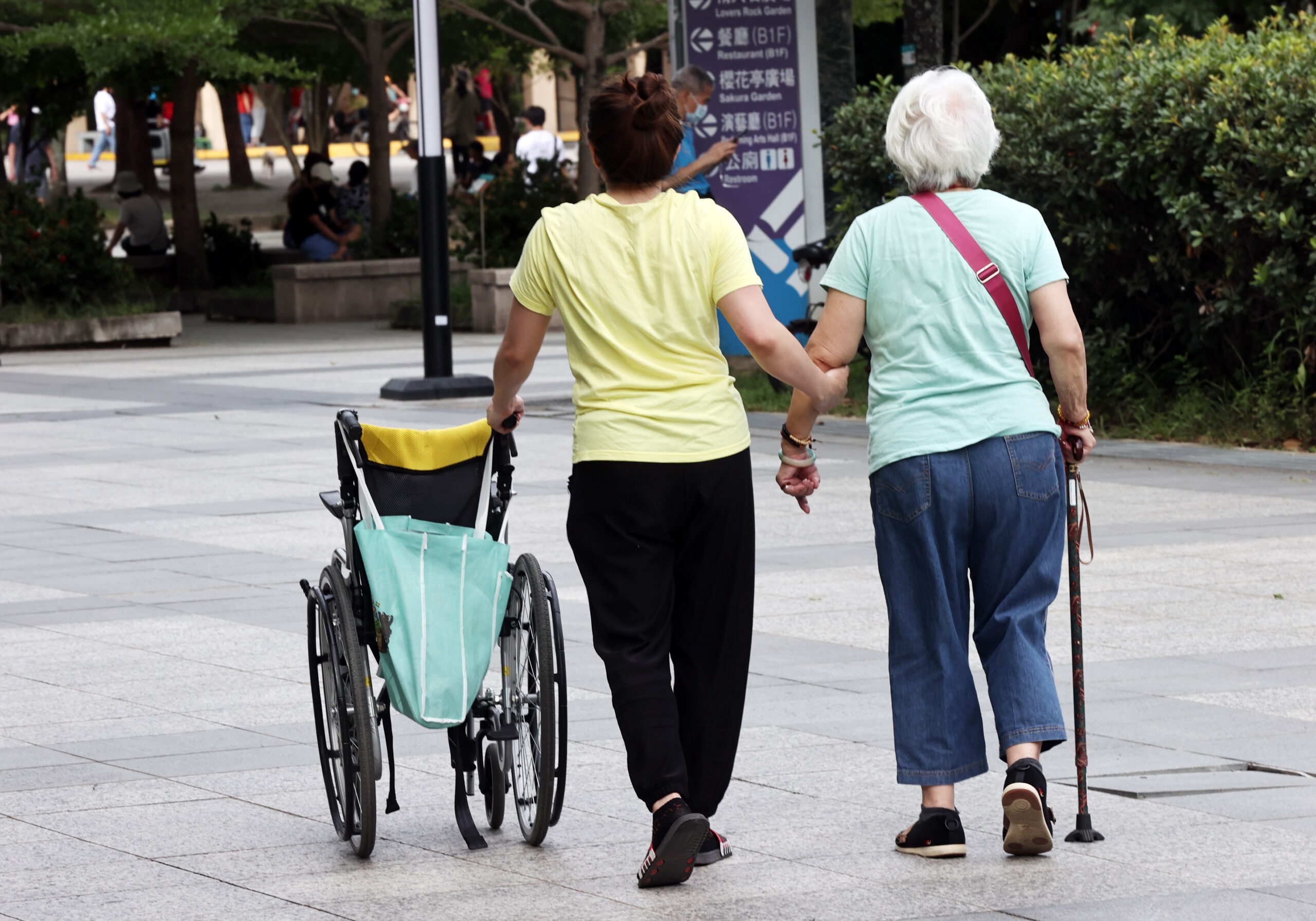 台灣新聞通訊社-長照保險制財源更穩定 衝擊選票恐成立法最大阻礙