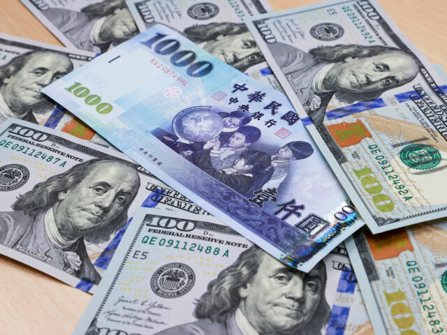 台灣新聞通訊社-新台幣升2.6分 收31.63元