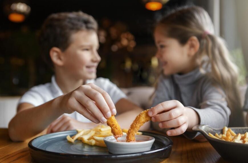 台灣新聞通訊社-出生即巔峰？他尾牙名單驚見2董事稱謂「小朋友」 網：學會投胎才有用