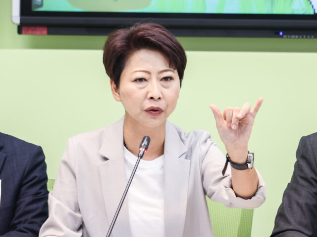 台灣新聞通訊社-遭控關說台電「堂弟電費罰款減半」 陳亭妃抗議：內容不實