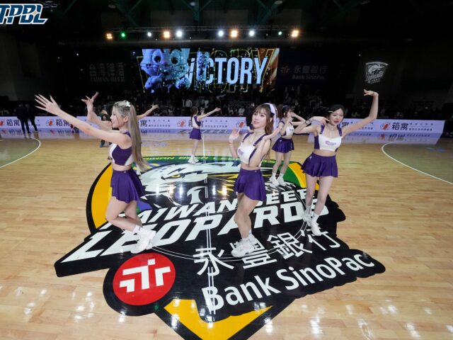 台灣新聞通訊社-科技股下挫而小型股上揚 標普500指數幾無變動但那指跌