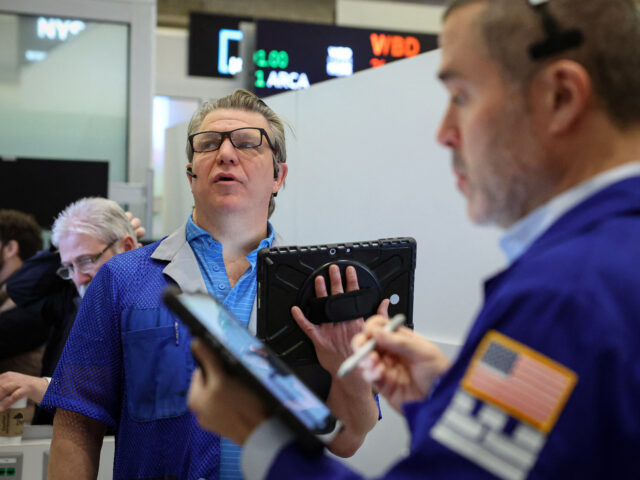 台灣新聞通訊社-科技股下挫而小型股上揚 標普500指數幾無變動但那指跌