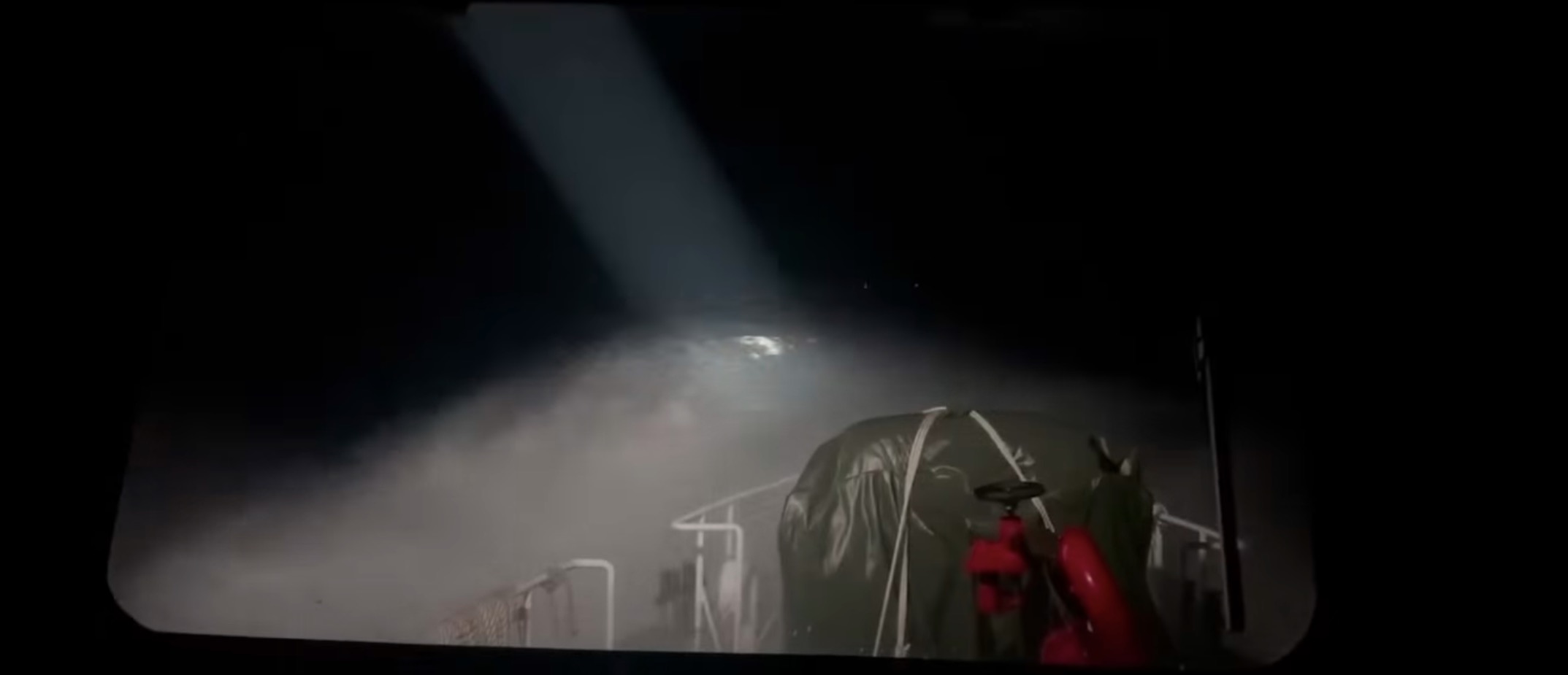 台灣新聞通訊社-空軍上尉辛柏毅跳傘已逾3小時 現場搜救畫面曝海象惡劣