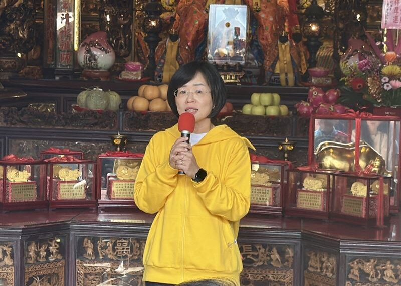 台灣新聞通訊社-黃國昌走春遇民眾嗆聲！蘇巧慧緩頰「每人有自己節奏」：一起讓新北更好