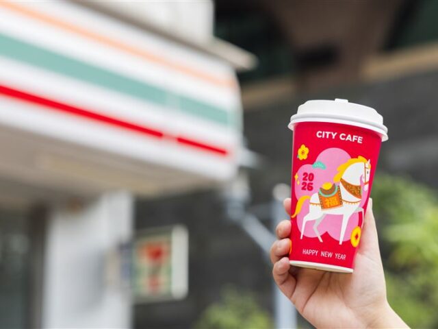 台灣新聞通訊社-4大超商「咖啡買1送1、買2送2」！開工優惠一次看　珍奶50元快搶