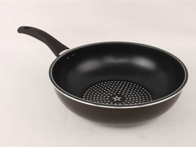 台灣新聞通訊社-不沾鍋、鍋鏟「垃圾or回收？」丟錯最高罰6000元　環保局教正確處理方式