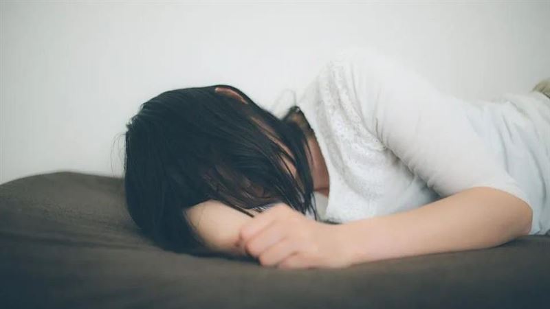 台灣新聞通訊社-噁男「就是愛少女」誘拍裸照還上摩鐵多P！法官也怒了：追究並連判他4罪