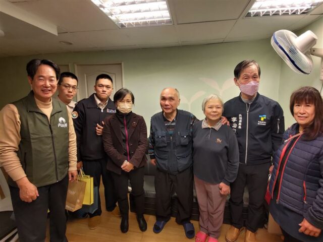 台灣新聞通訊社-替代役寒冬送暖迎新春！用行動陪長者、弱勢過好年　逾535萬人次受惠