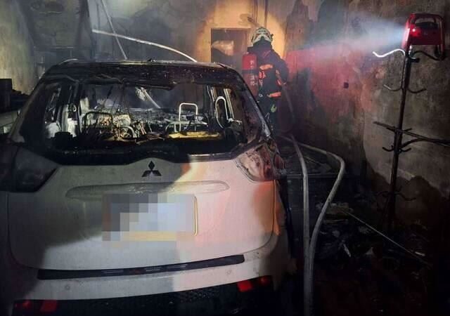 台灣新聞通訊社-彰化暗夜離奇車禍「車撞進透天燒光」竟是恐怖前夫尋仇全身45%面積燒傷