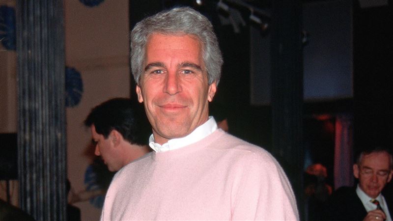 台灣新聞通訊社-權貴醜聞連環爆！曾為人師表變身華爾街菁英　艾普斯坦如何走向墮落之路