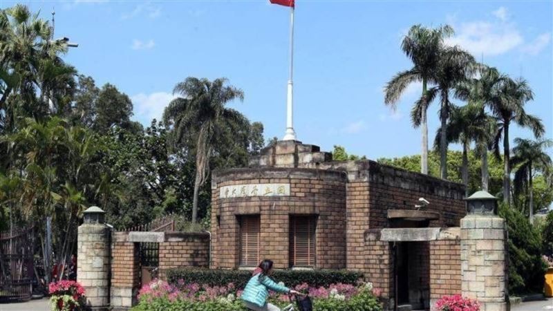 台灣新聞通訊社-父母都是台大醫學系菁英！　她從小考70幾分自責：為什麼我這麼廢