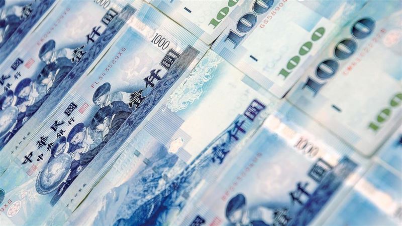 台灣新聞通訊社-快訊／網傳「台灣黑熊、藍鵲」新版台幣美圖瘋傳？央行急闢謠「假的」