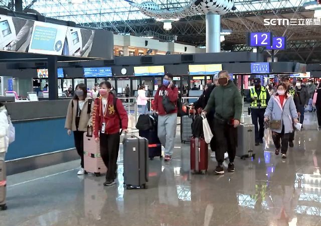 台灣新聞通訊社-春節出國大排長龍！地勤揭露「10大登機保命符」　護照效期這細節最致命