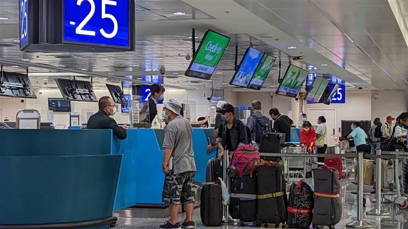 台灣新聞通訊社-年節帶禮盒返台別踩雷！財政部公布「禁帶清單」 違者最重罰100萬