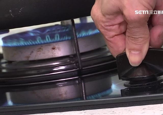 台灣新聞通訊社-食用油加太多燒了漢堡店！工讀生要為「假會」付出代價…判賠24萬元