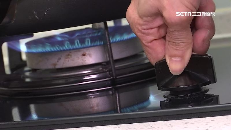 台灣新聞通訊社-食用油加太多燒了漢堡店！工讀生要為「假會」付出代價…判賠24萬元