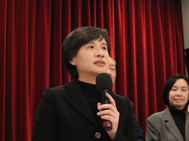 台灣新聞通訊社-鄭麗君直播聲量暴衝：關稅成果落地，泛藍焦慮浮上檯面