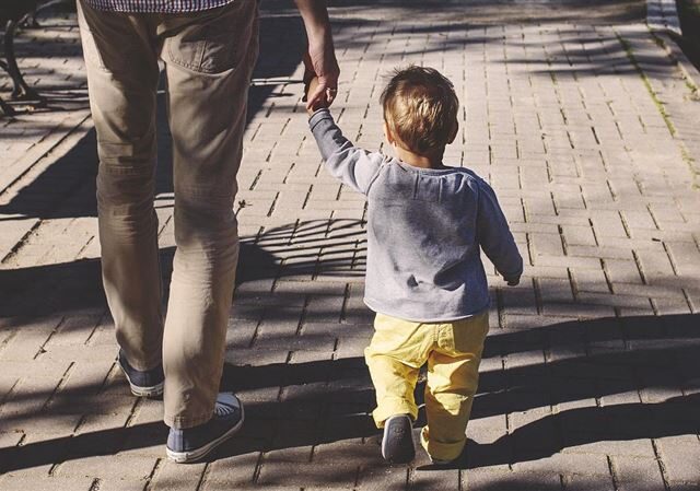 台灣新聞通訊社-砸千萬栽培出神童！兒畢業後拒當社畜「選擇這條路」　父1句話惹哭萬人