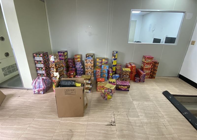 台灣新聞通訊社-民宅變火藥庫！花10萬進貨「366公斤爆竹」能毀建物　驚人畫面曝光