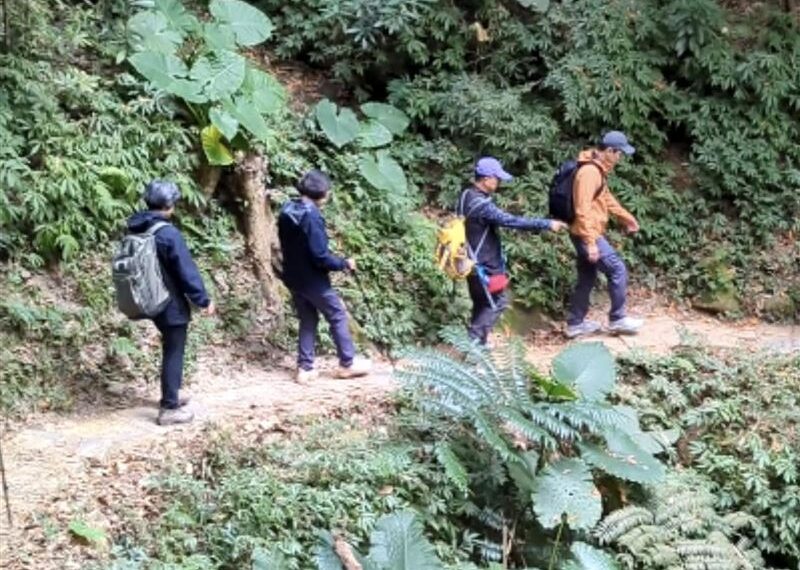 台灣新聞通訊社-蔡英文二訪「樟之細路」！偕民進黨苗栗縣長參選人陳品安同行引關注