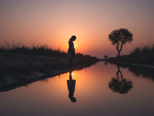 台灣新聞通訊社-為選村長喪心病狂！印度男狠殺親骨肉　冷血推6歲孩入河：她害我不能選