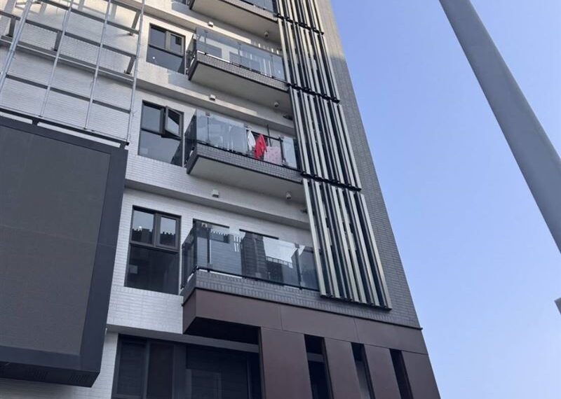 台灣新聞通訊社-鋼彈怪客抓到了！挑台中水湳大樓玻璃車輛下手　辯「好玩」試槍遭逮捕