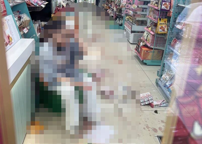 台灣新聞通訊社-快訊／高雄重大傷人！醉婦結帳爆炸　超商女店員慘遭玻璃瓶砸頭噴血