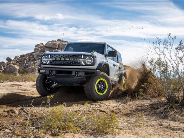 台灣新聞通訊社-怎能不愛車／把改裝車做成量產版　Bronco RTR 根本越野外掛