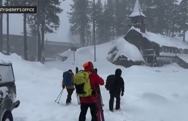 台灣新聞通訊社-美國加州大規模雪崩奪9命　尋獲最後一具遺體