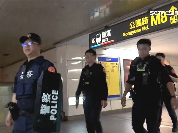 台灣新聞通訊社-獨家／亮10公分利刃逛北車！持刀男身分、容貌曝光