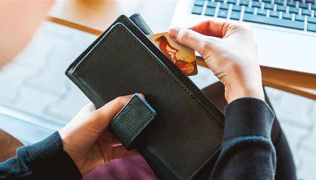 台灣新聞通訊社-馬年換新錢包！命理師教「7招」好運整年　「4顏色」留不住財