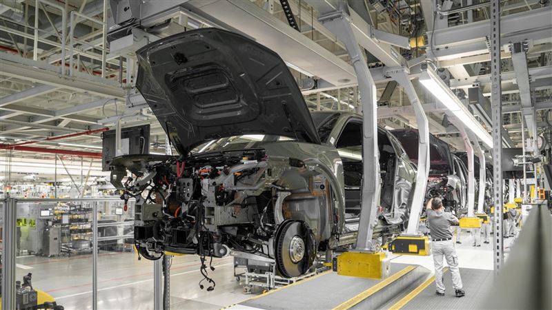 台灣新聞通訊社-怎能不愛車／史上最猛保時捷不是跑車　最強Cayenne誕生