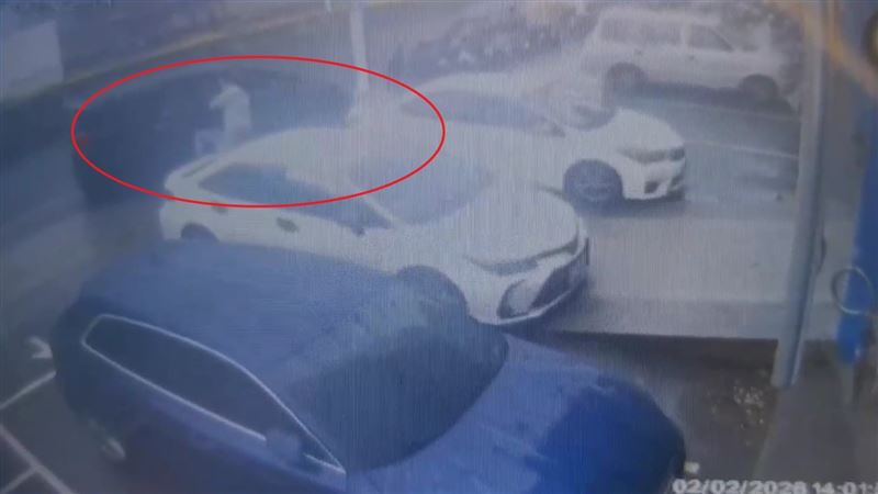 台灣新聞通訊社-桃園中壢驚傳擄人！一家3口開車外出　9惡煞攔截強押帶走拘禁