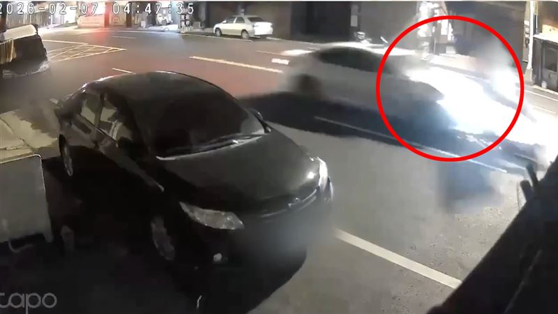 台灣新聞通訊社-嘉義酒駕男肇逃奪78歲翁命！零件四散再害路過騎士「犁田」慘狀曝