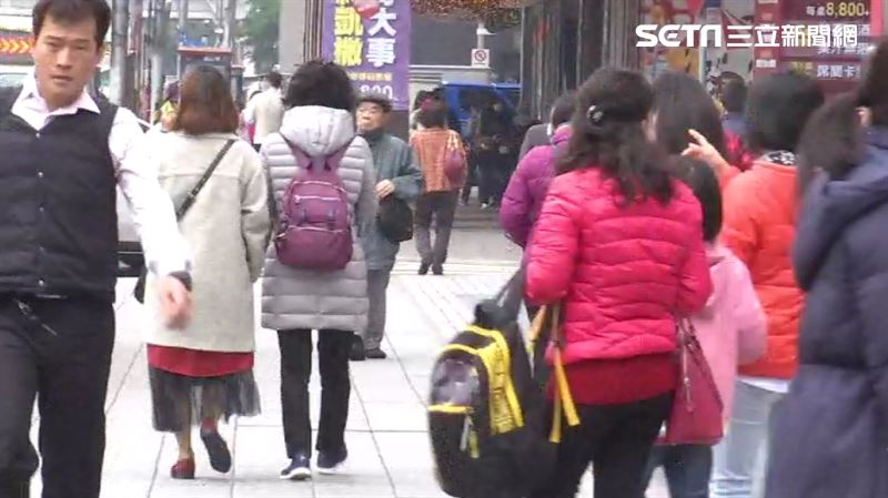 台灣新聞通訊社-雲層變薄了！鄭明典曝「1關鍵」示警：小心入夜後的低溫