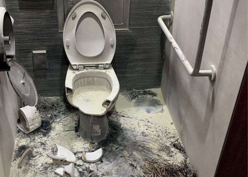 台灣新聞通訊社-北捷縱火驚魂！台中伯2日前曾嗆「去總統府抗議」　員警苦勸仍攔不住