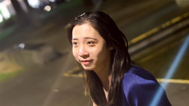 台灣新聞通訊社-獨家／連續甩袋撞膝…Fumi阿姨被逼讓「優先席」踹飛北捷白髮嬤代價曝！