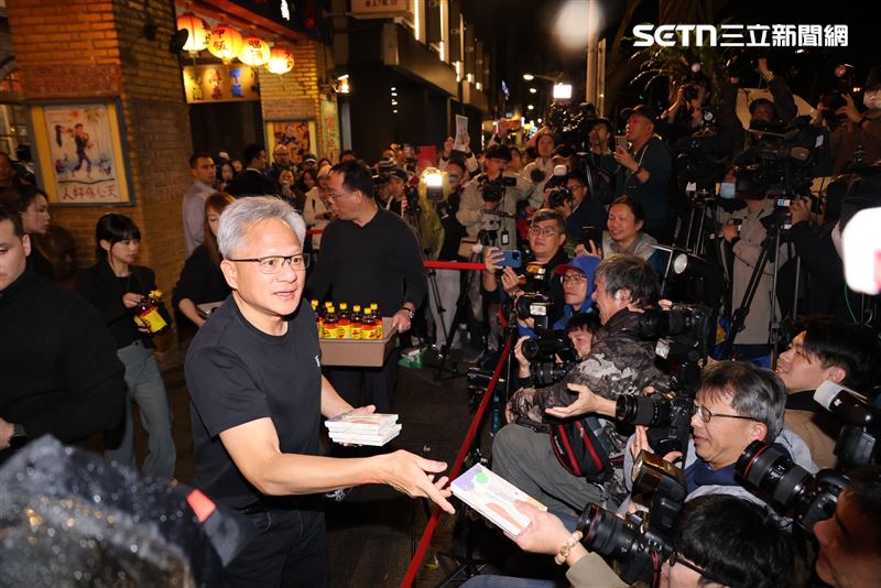 台灣新聞通訊社-3 兆元投資案傳變數？輝達入股 OpenAI 計畫驚傳停滯　黃仁勳回應了