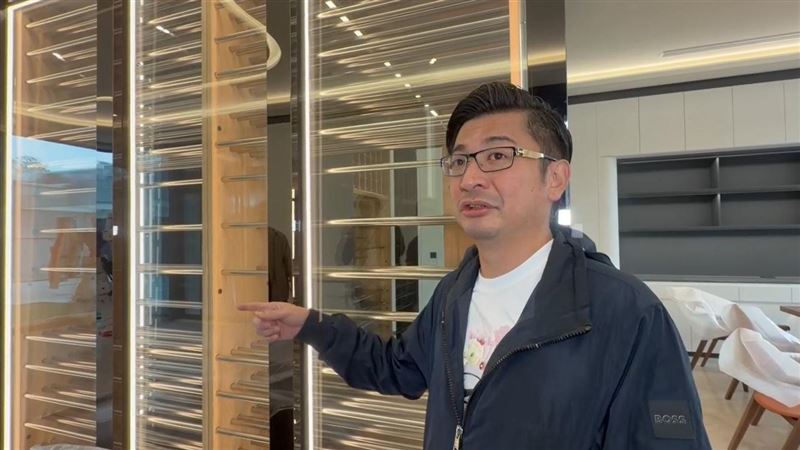 台灣新聞通訊社-開箱豪宅幫謝衣鳯「敗票」? 謝典霖:覺得我爸有讓我選擇嗎