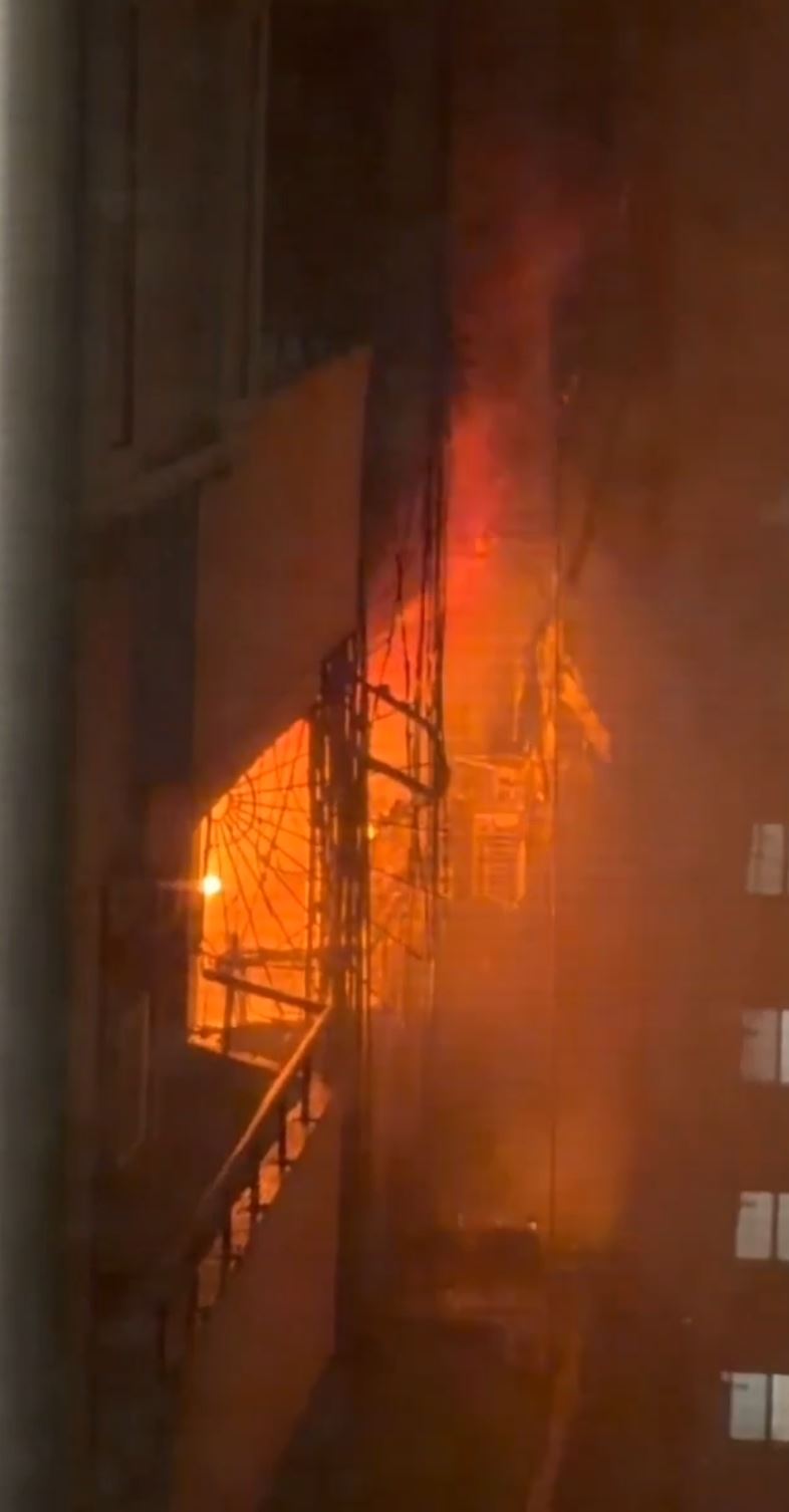 台灣新聞通訊社-北市大安區大樓火警！「10樓燒成一片橘紅」同戶1男1女傷重不治