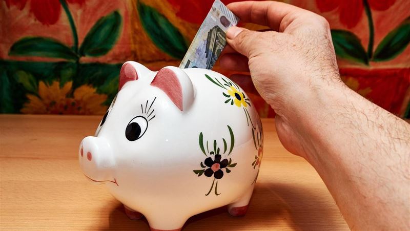 台灣新聞通訊社-費半指狂贏美股三大指數　20年翻近20倍這檔搭順風車！