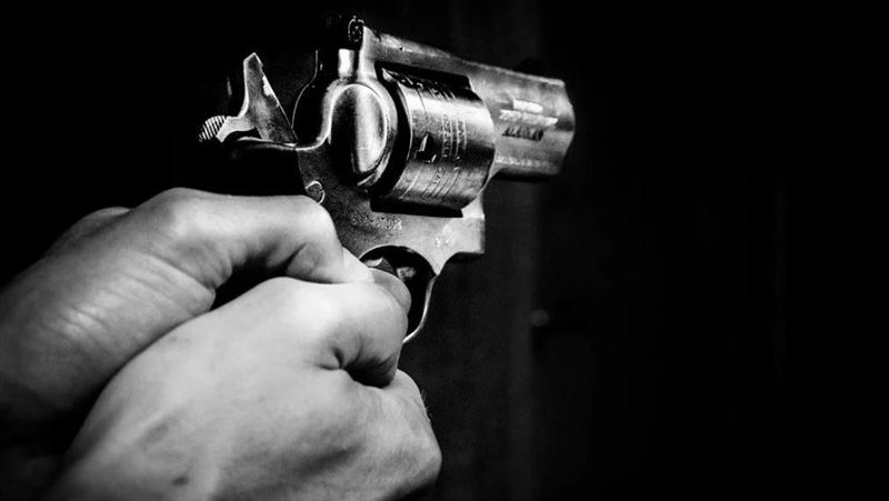 台灣新聞通訊社-快訊／台南民宅驚傳槍響！中年男「左胸中彈」他明顯死亡…原因待查